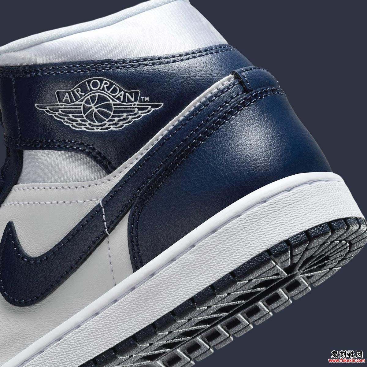 Air Jordan 1 Mid “Football Grey/Midnight Navy” 配有金色吊饰 货号：FZ8777-044