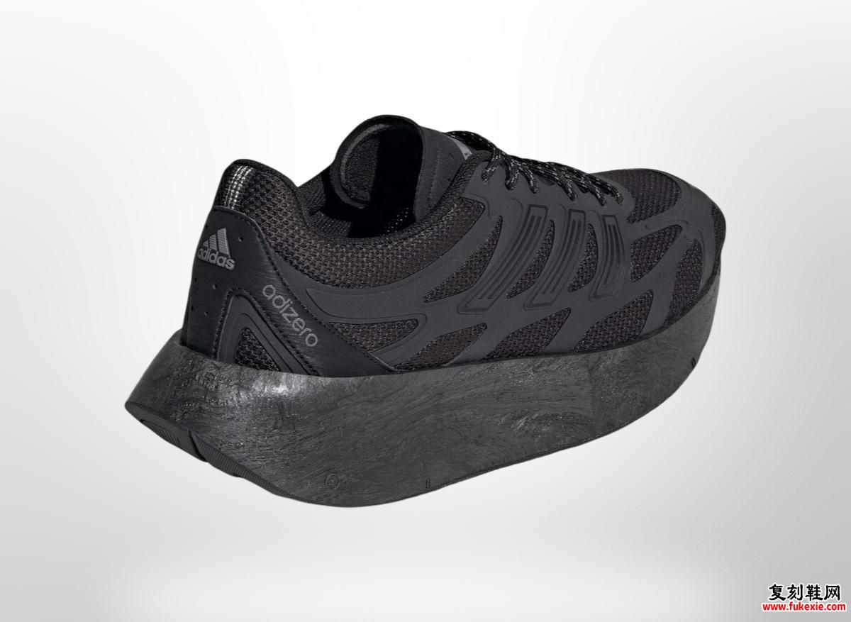 adidas Adizero Aruku “Triple Black” 将于 2024 年 12 月发布 货号：IH0972