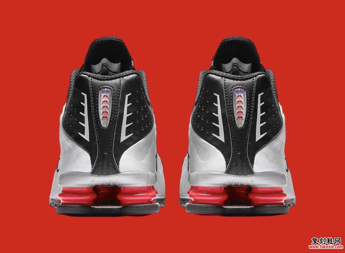 NIKE SHOX R4 “OG” 将于 2024 年 9 月回归 货号：BV1111-008