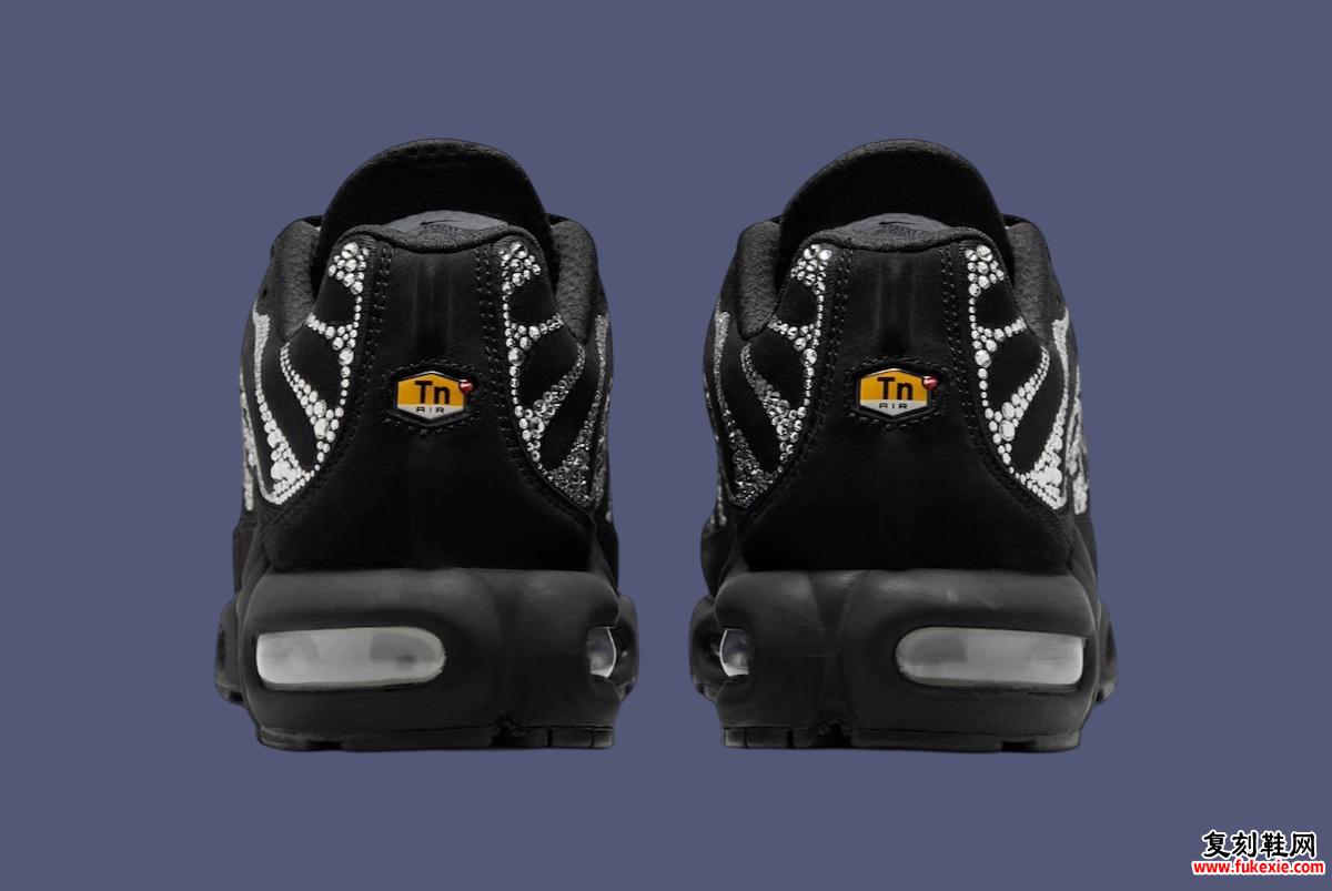 施华洛世奇 X NIKE AIR MAX PLUS “MOONLIGHT” 将于 2024 年 12 月发布