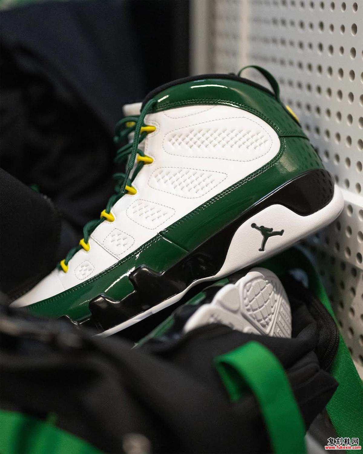 俄勒冈鸭队推出令人惊叹的 Air Jordan 9 PE 一起抢先欣赏