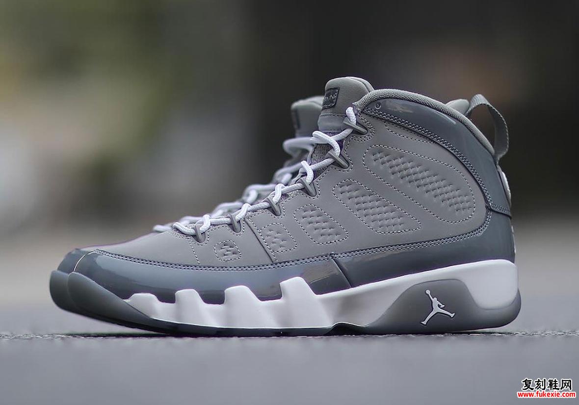 Air Jordan 9 “Cool Grey” 2025 – 侧面轮廓展示了时尚的灰色漆皮覆盖层、网眼衬垫和清爽的白色中底，黑色顶面上带有 Jumpman 标志。