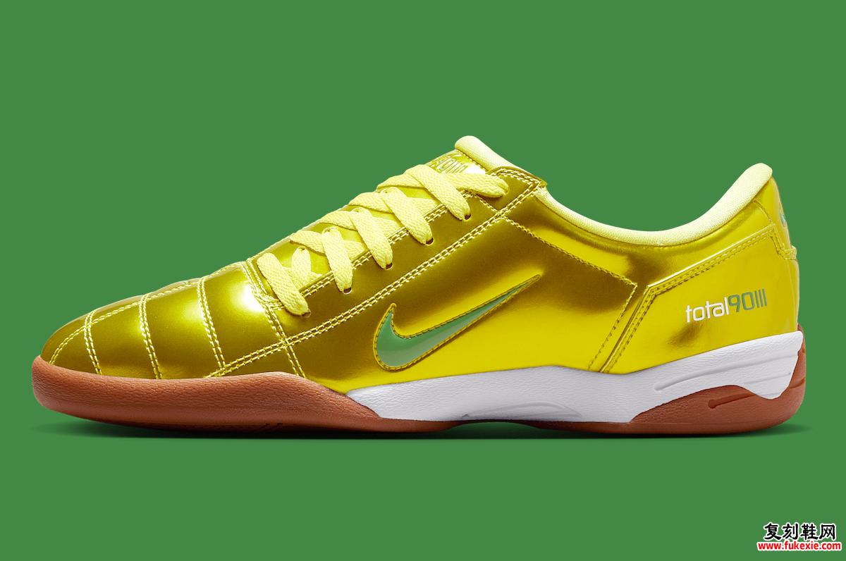 Nike Total 90 III SP Dynamic Yellow 侧面轮廓，展示绿色 Swoosh 和“total 90 III”品牌标识